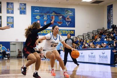 UAF women's basketball