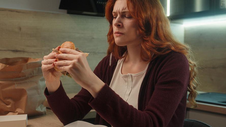 woman with a smell disorder thinks her food tastes bad